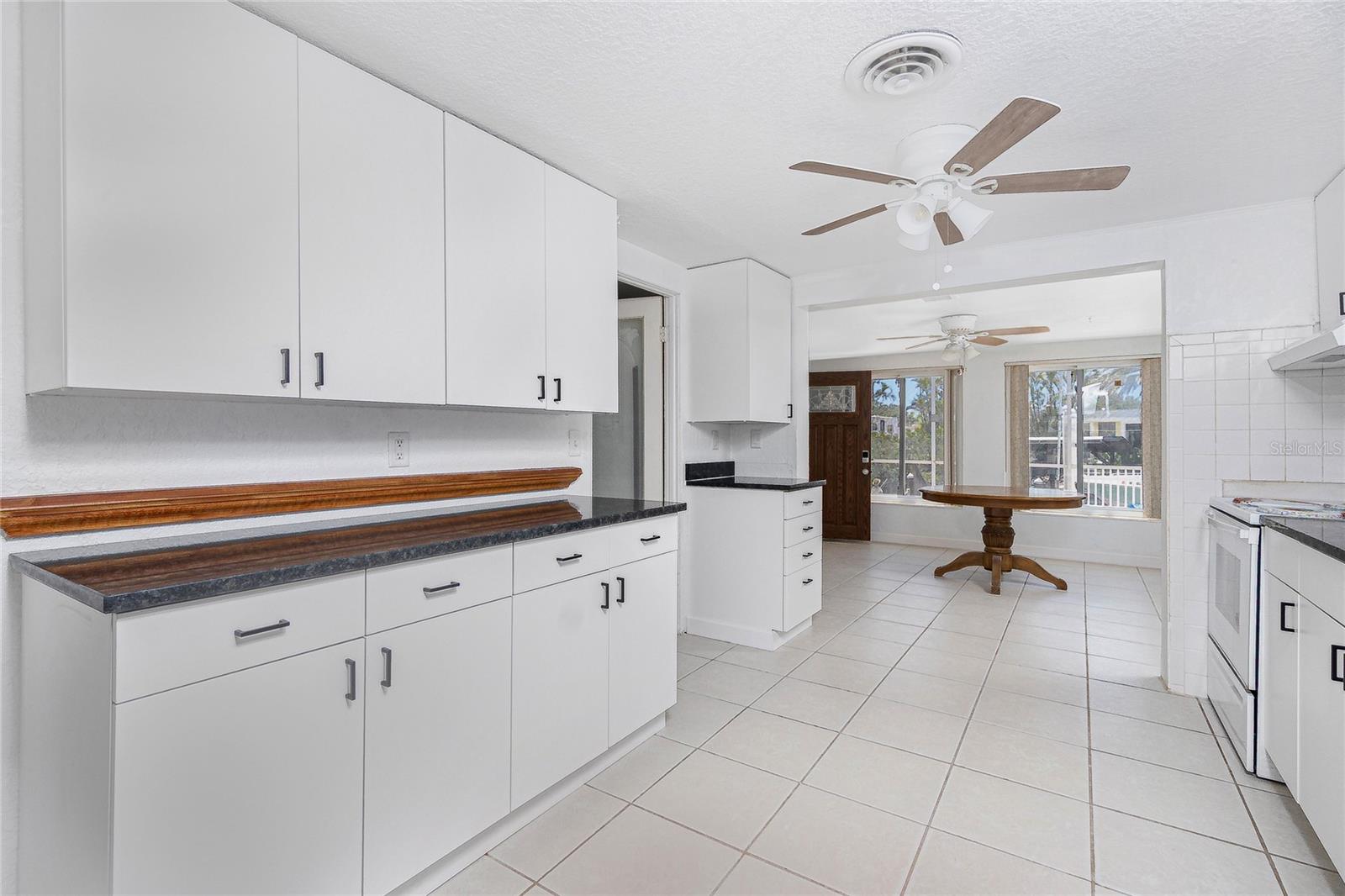 Image 12 of 55 For 1167 Delmar Street