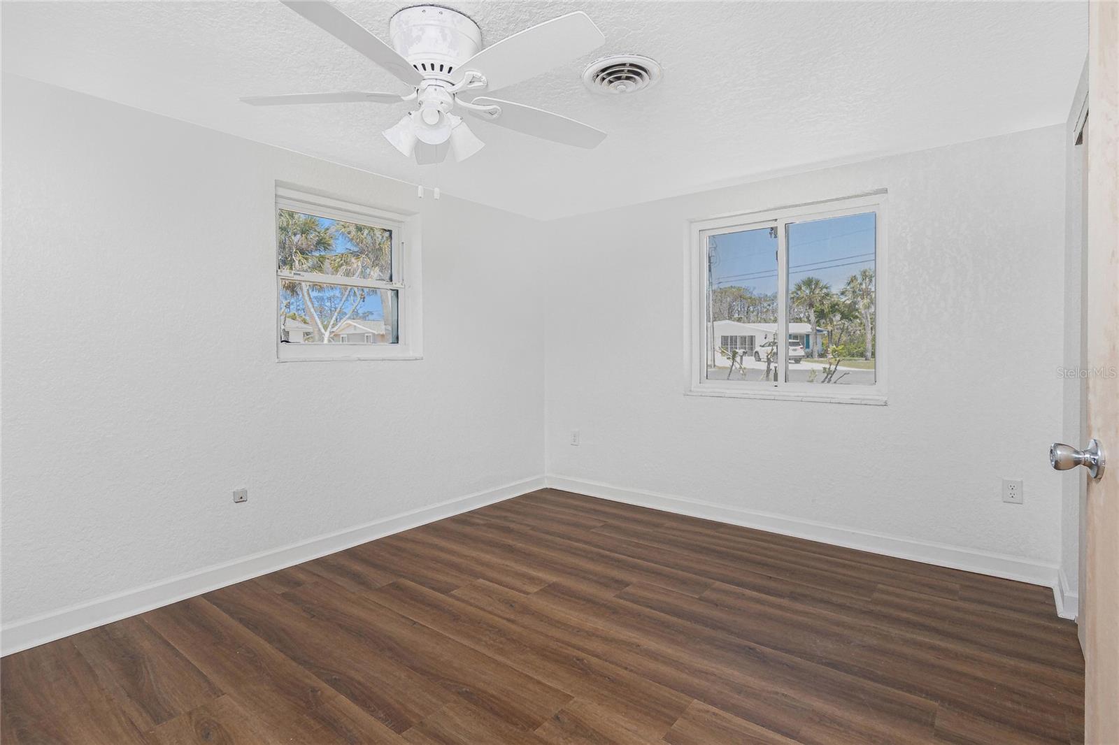 Image 19 of 55 For 1167 Delmar Street