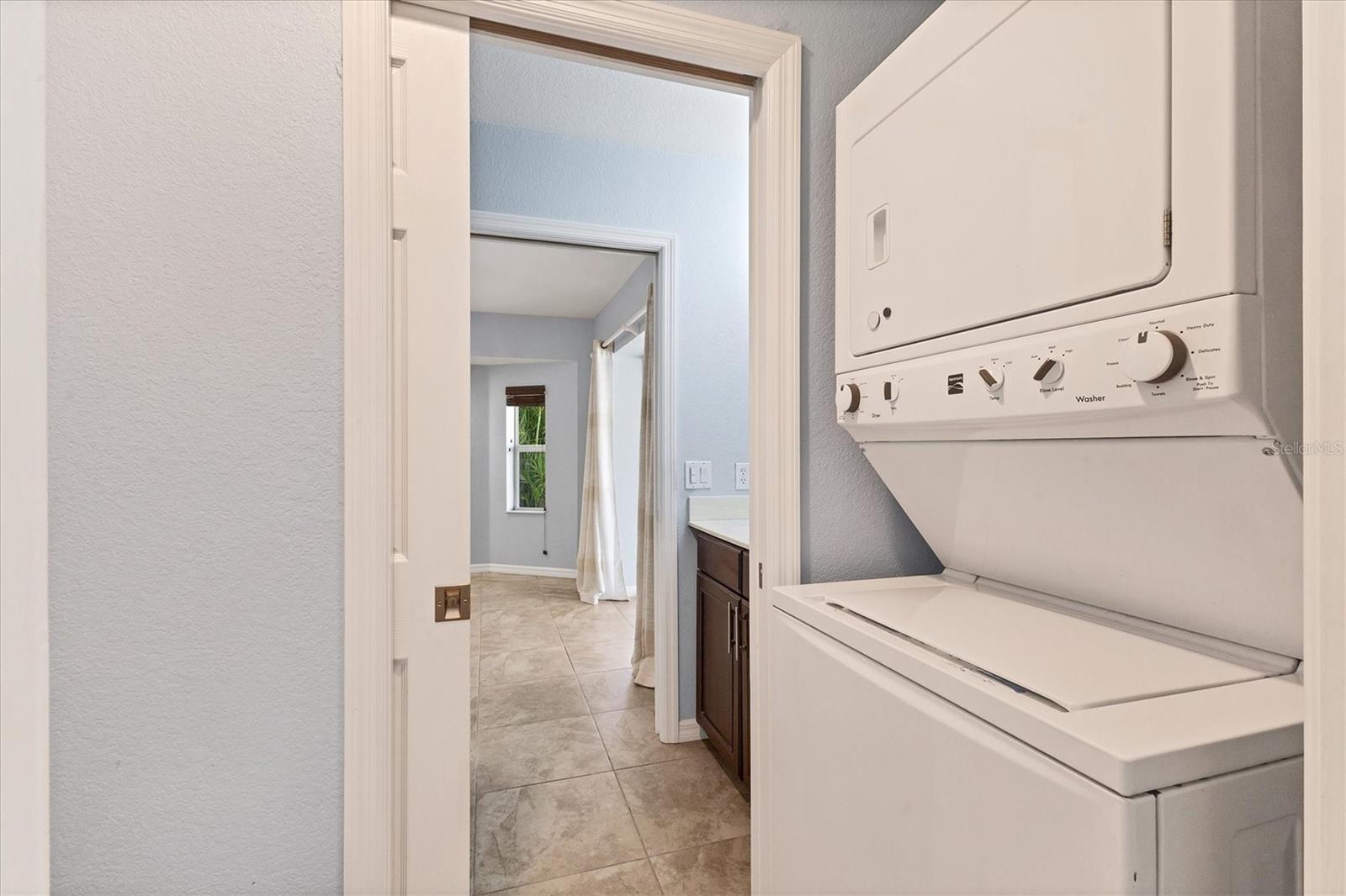 Image 50 of 100 For 6062 Spinnaker Boulevard