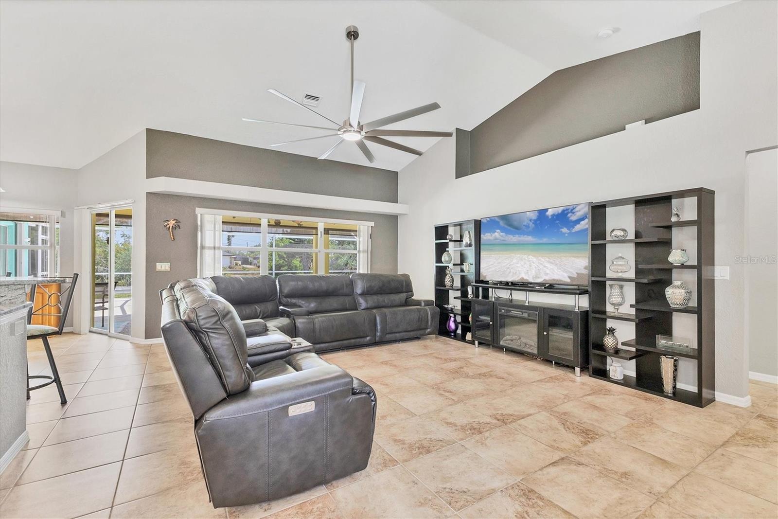 Image 7 of 100 For 6062 Spinnaker Boulevard