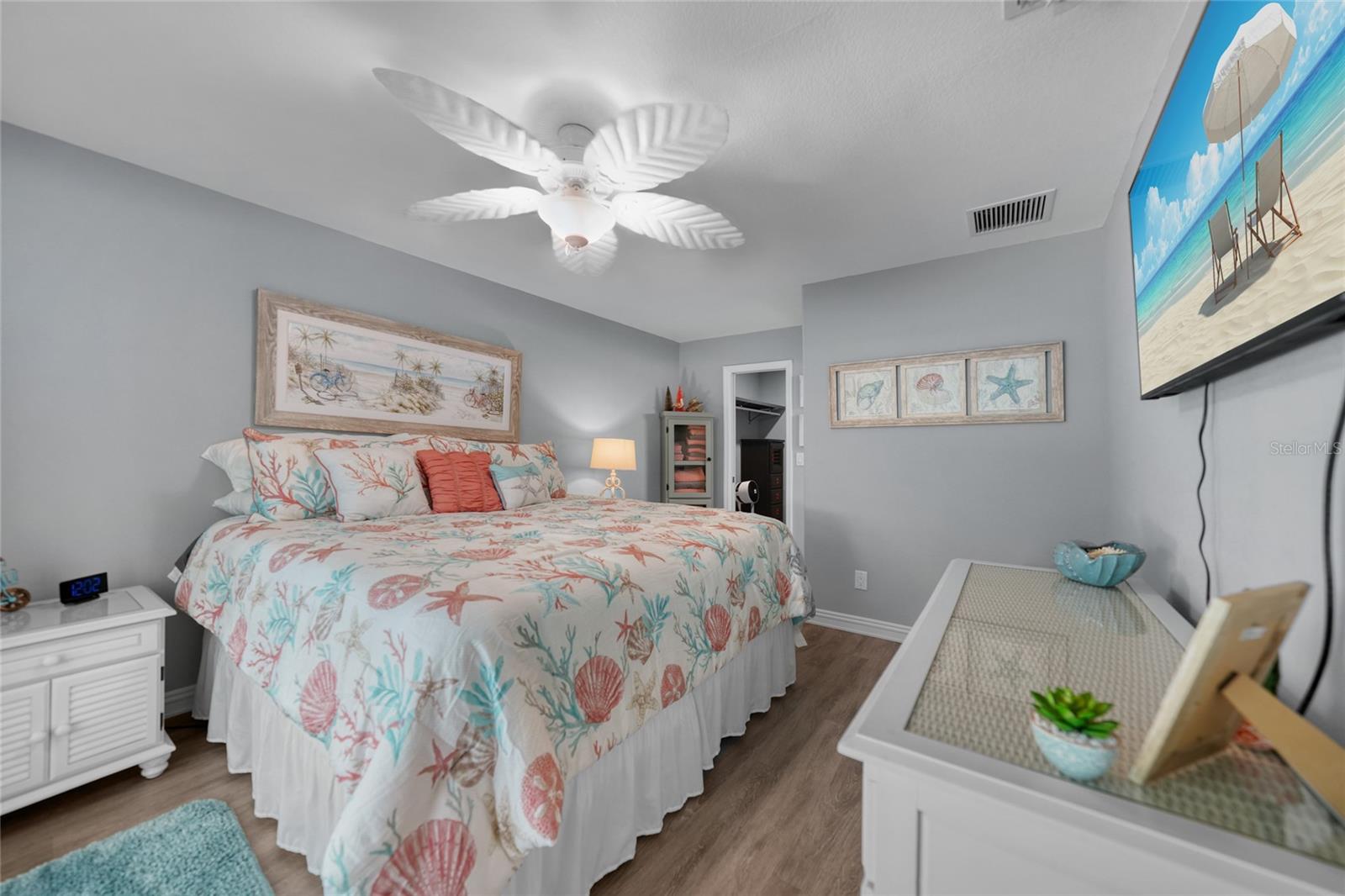 Image 33 of 52 For 24805 Nova Lane