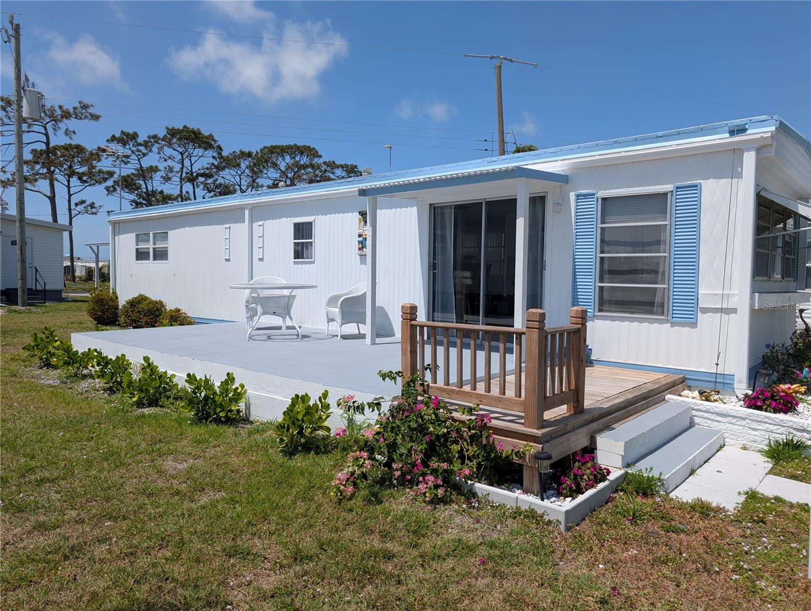 Image 4 of 24 For 248 Outer Drive E