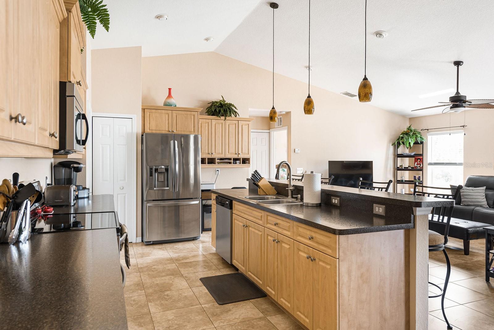 Image 11 of 41 For 7089 Benson Street
