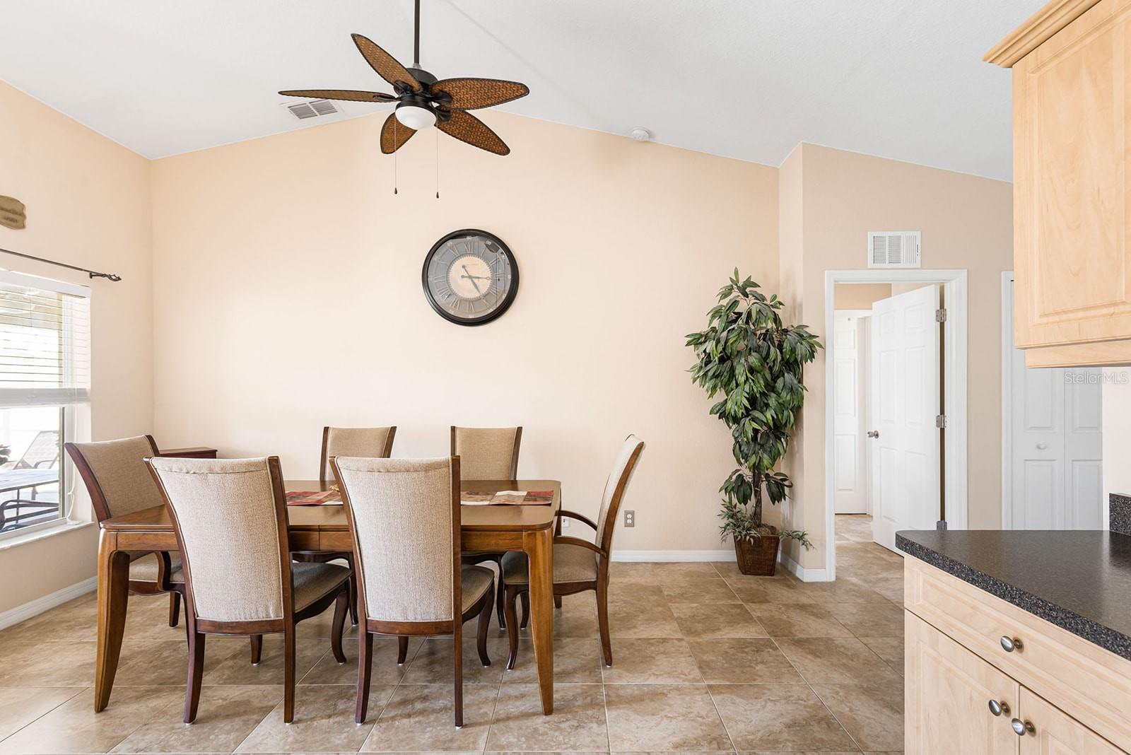 Image 14 of 41 For 7089 Benson Street