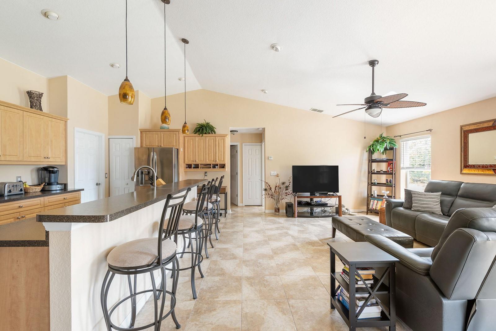 Image 4 of 41 For 7089 Benson Street