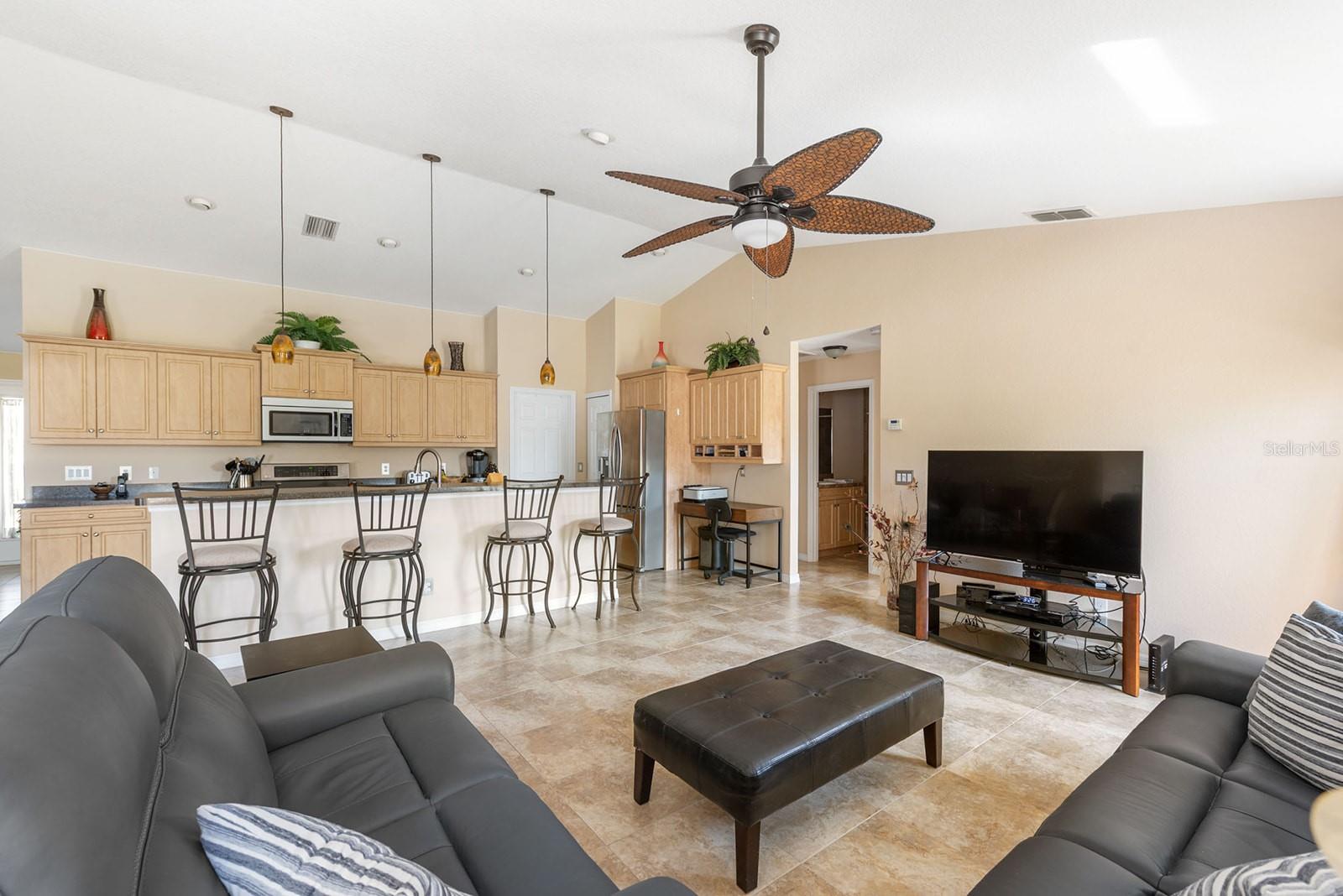 Image 6 of 41 For 7089 Benson Street