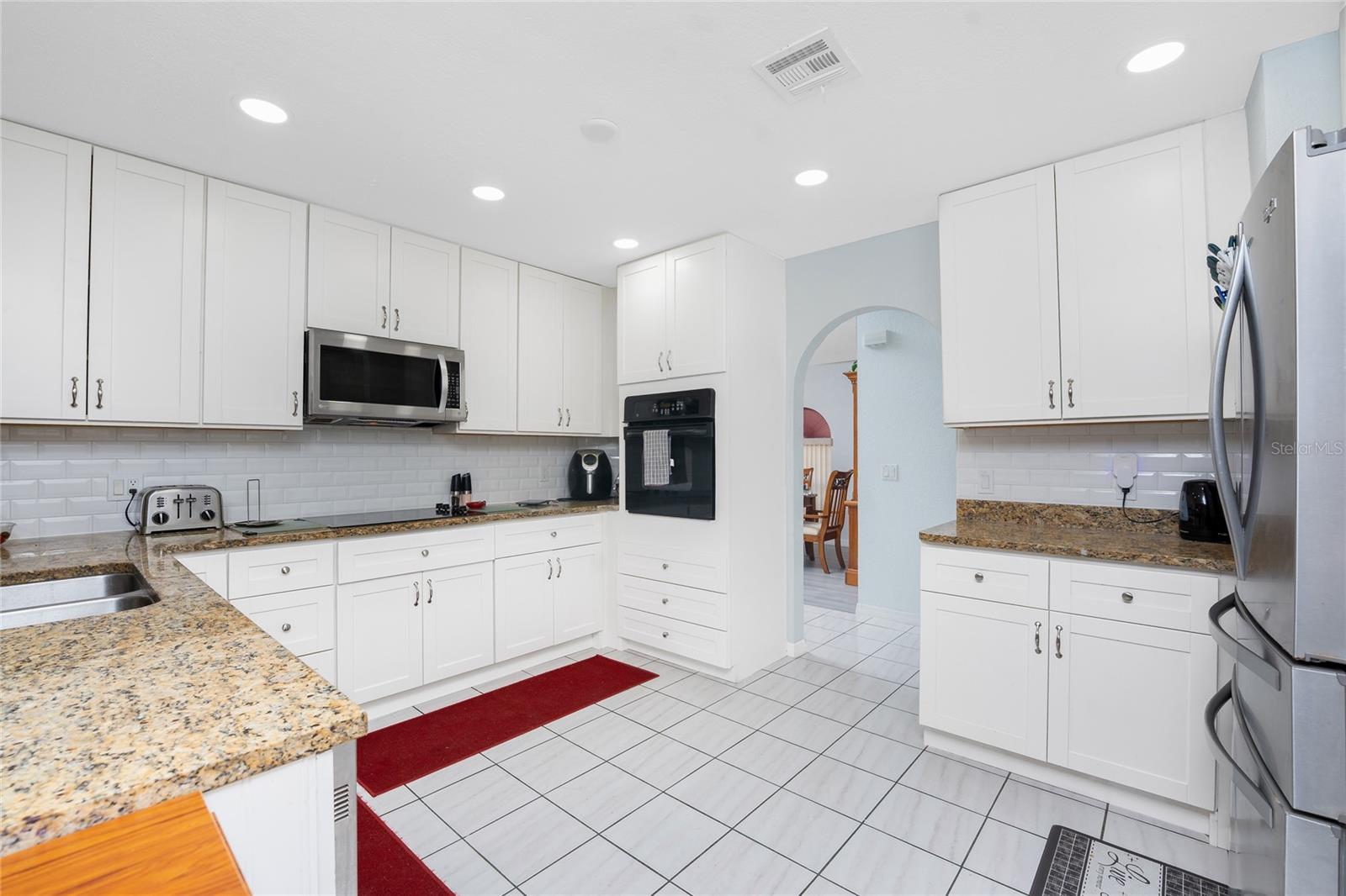 Image 3 of 60 For 23347 Lehigh Avenue