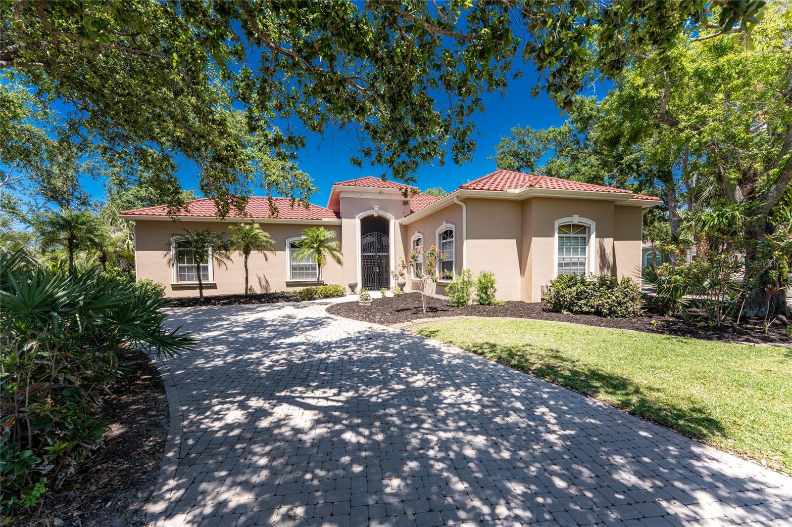 Image 2 of 98 For 26 Saint Croix Way