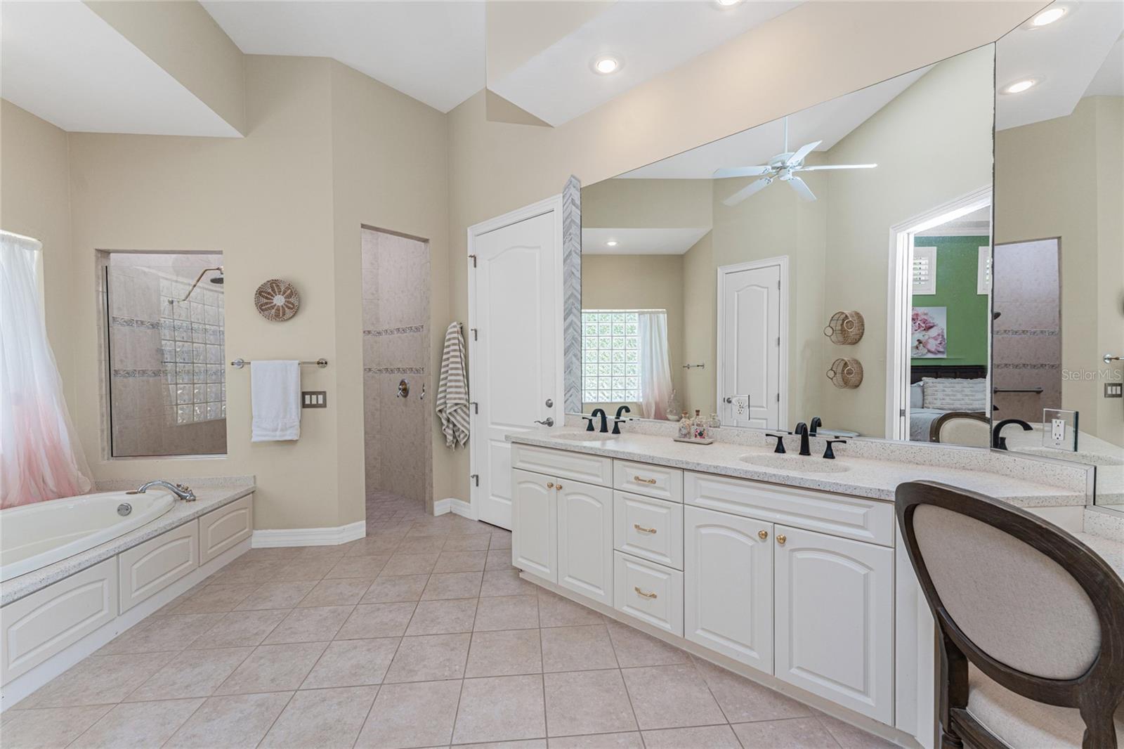 Image 39 of 98 For 26 Saint Croix Way