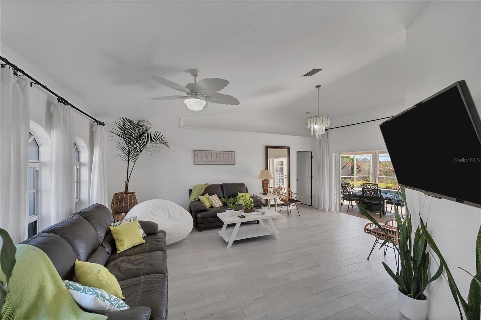 Image 4 of 43 For 56 Long Meadow Court