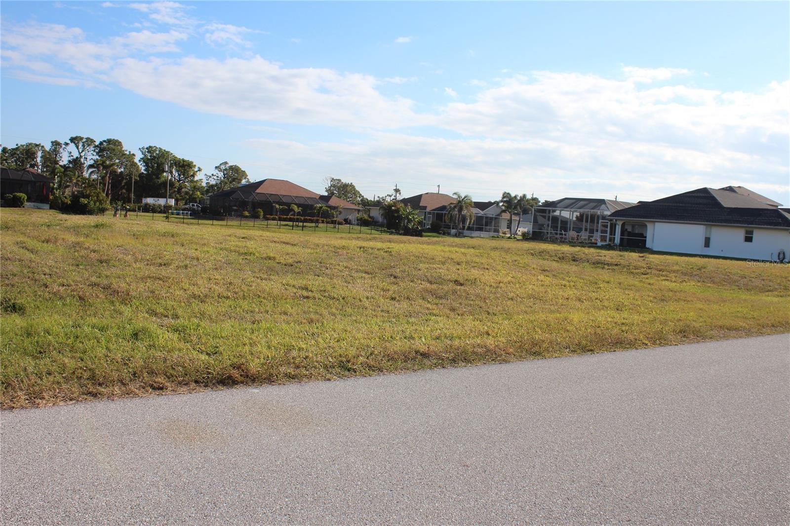 Image 4 of 5 For 284 Long Meadow Lane