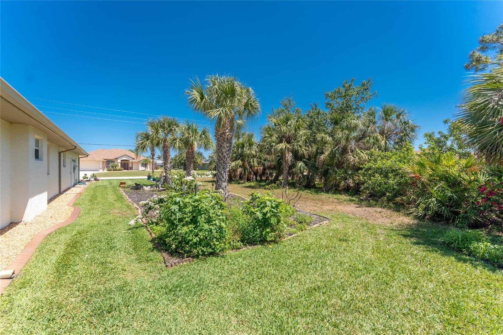 Image 38 of 48 For 810 Rotonda Circle