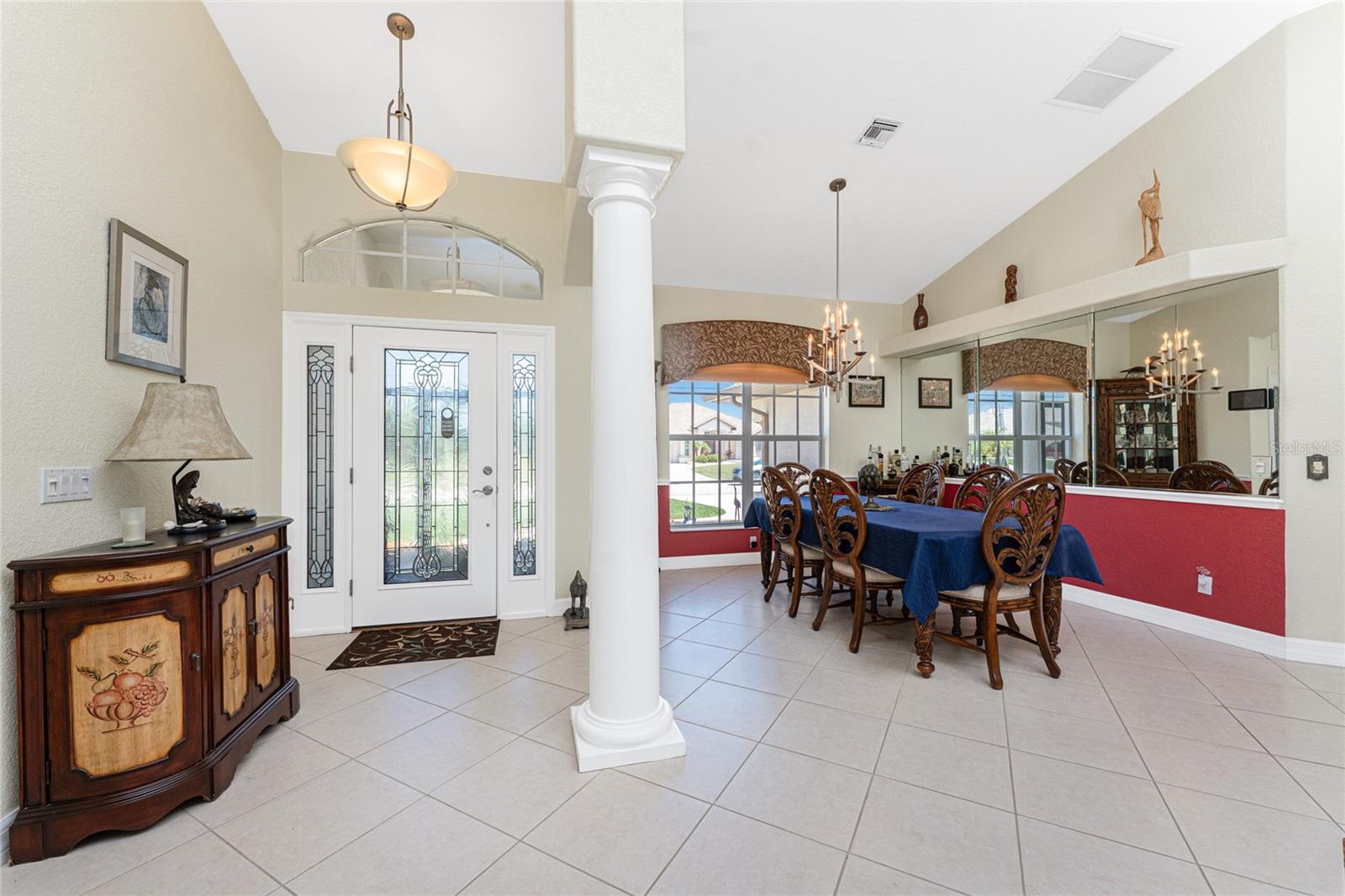 Image 4 of 48 For 810 Rotonda Circle