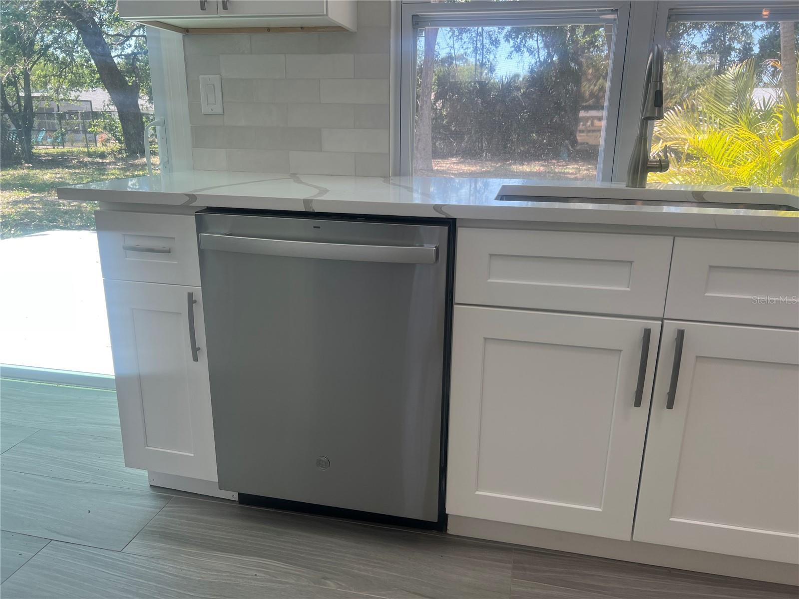 Image 11 of 39 For 5417 Postma Street