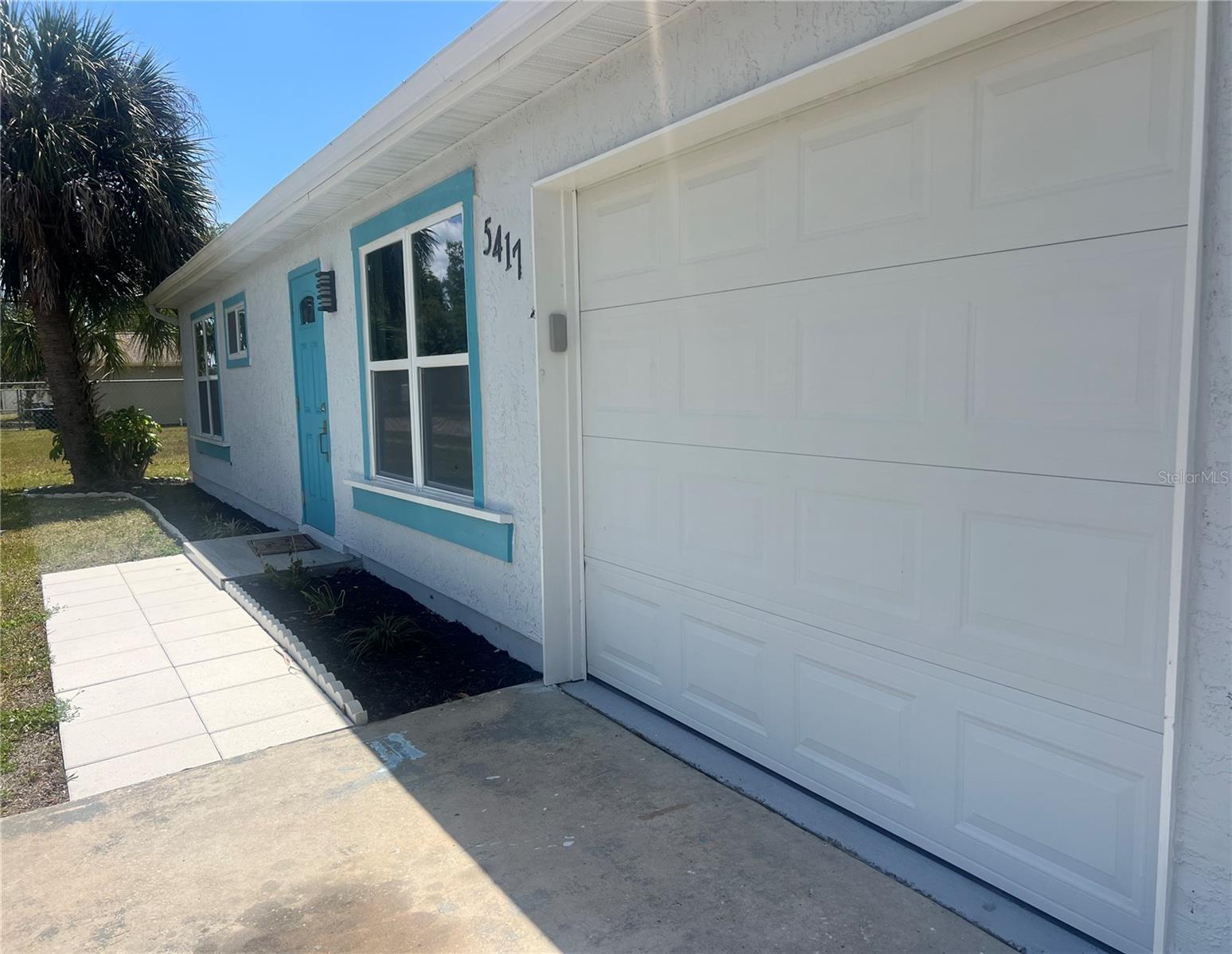 Image 4 of 39 For 5417 Postma Street