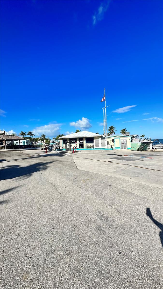 Image 35 of 44 For 65821 Overseas Highway 314