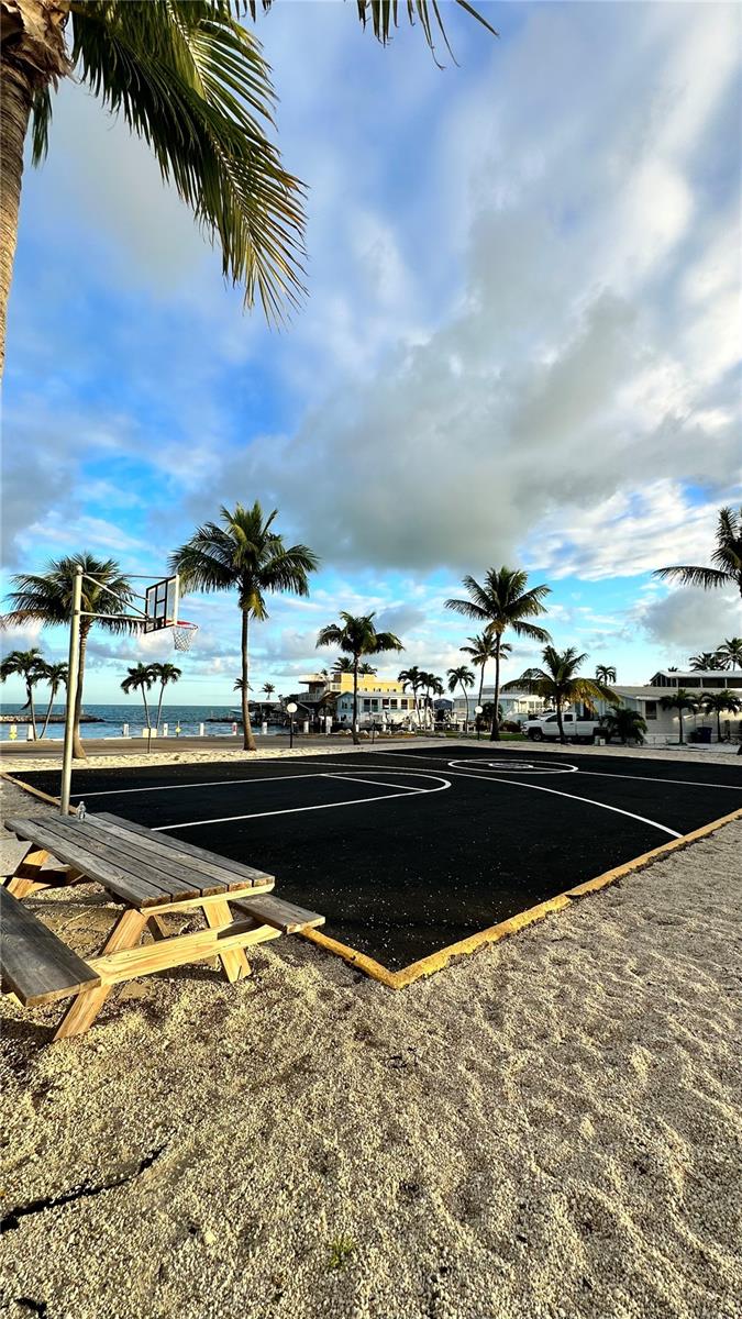 Image 37 of 44 For 65821 Overseas Highway 314