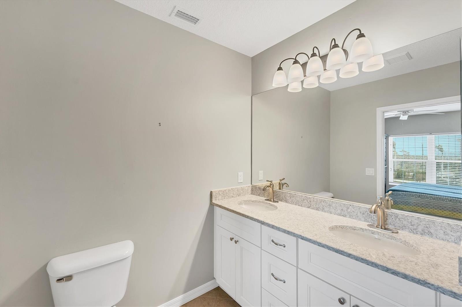 Image 17 of 40 For 8411 Placida Road 308