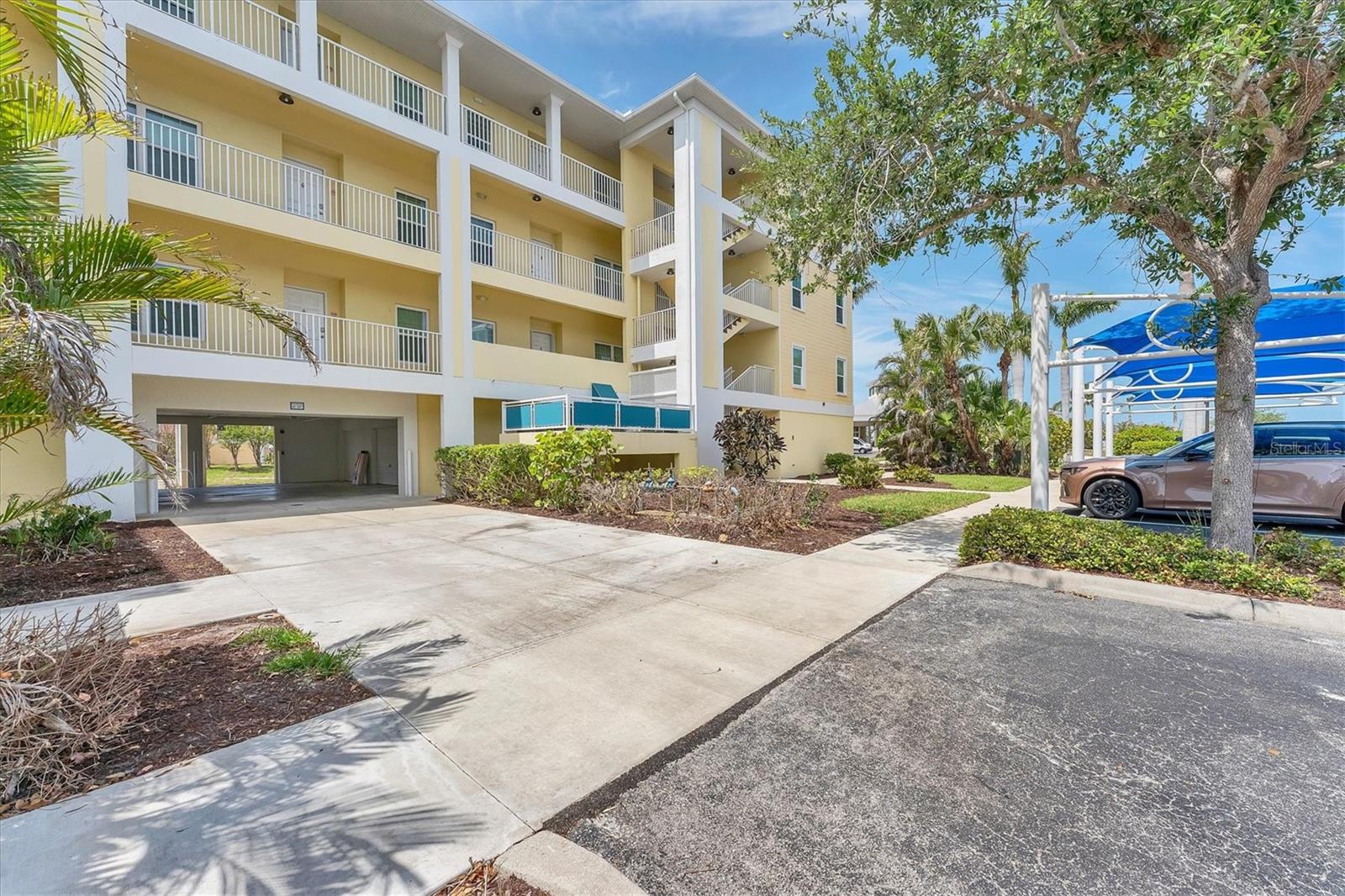 Image 6 of 40 For 8411 Placida Road 308