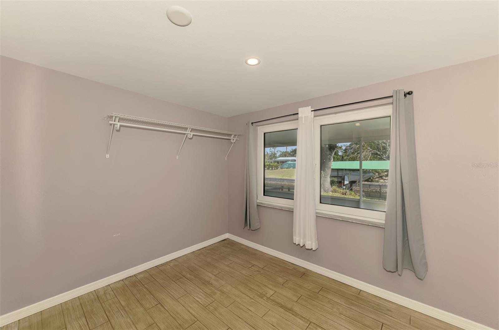 Image 38 of 71 For 842 6th Street
