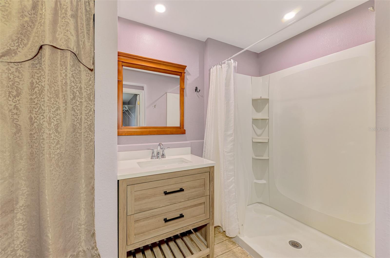 Image 41 of 71 For 842 6th Street