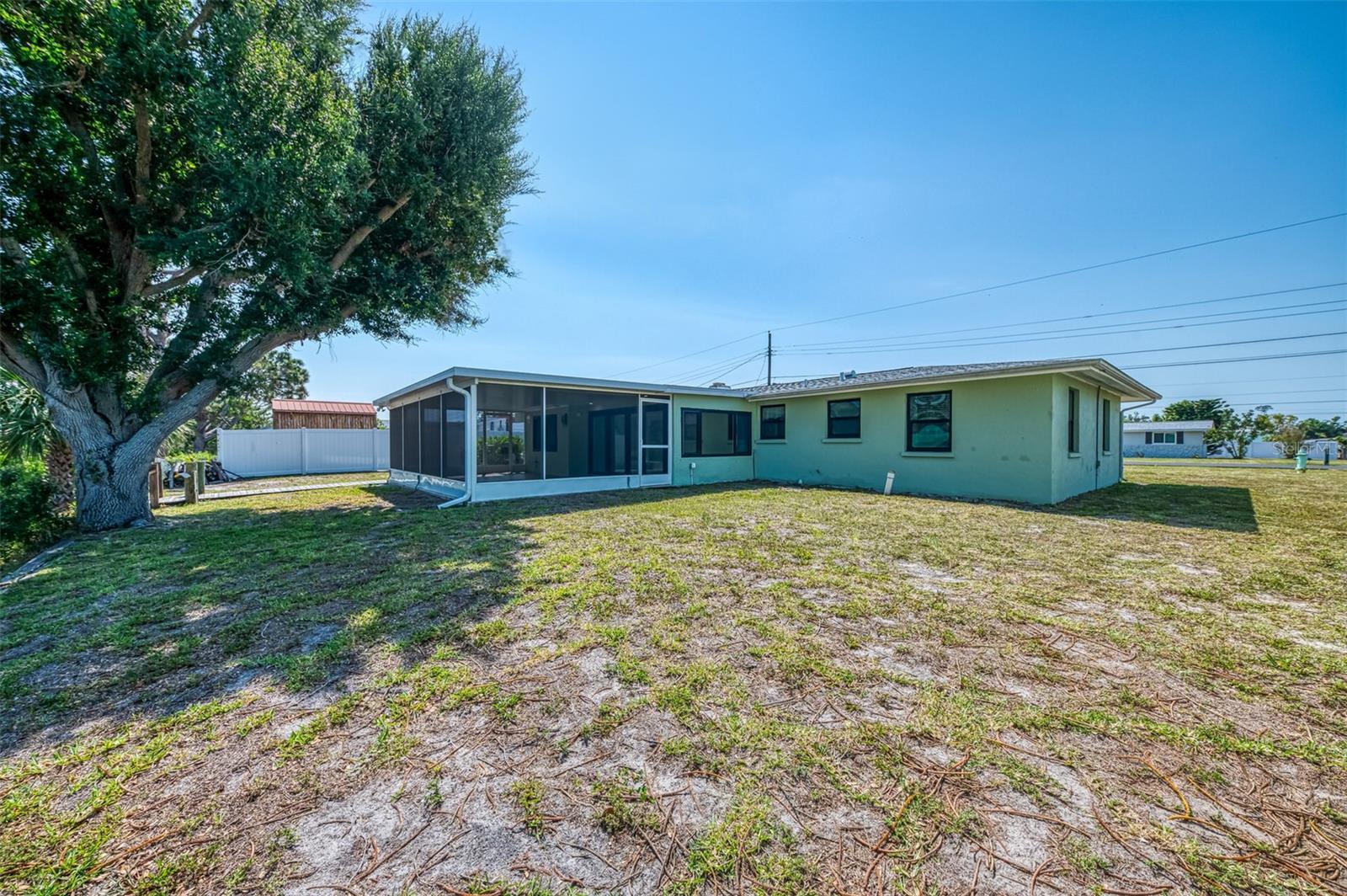 Image 8 of 71 For 842 6th Street