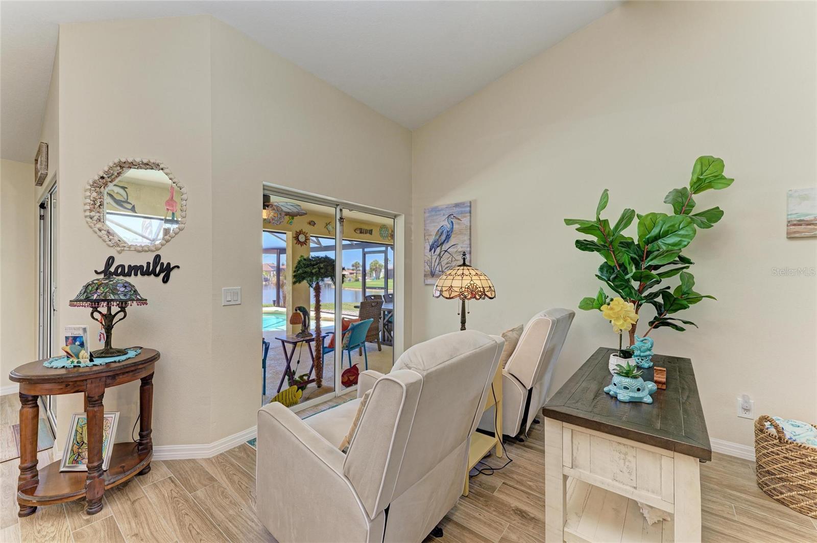 Image 12 of 56 For 9404 Arnaz Circle
