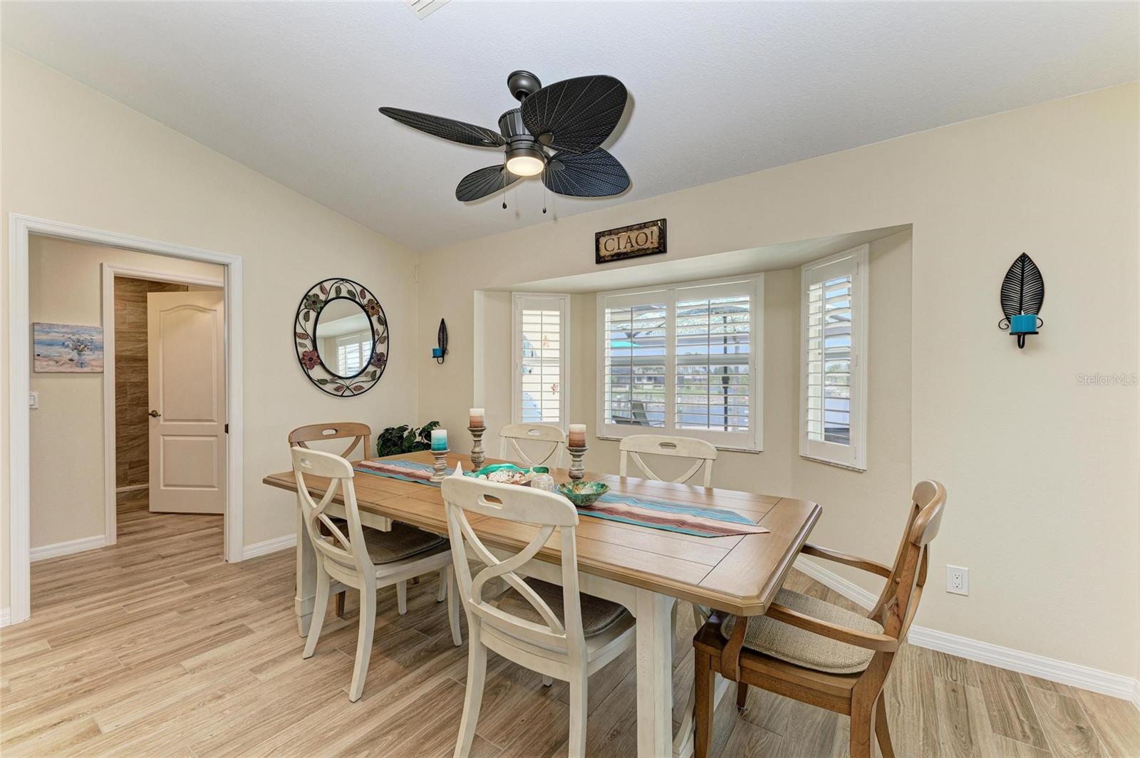 Image 21 of 56 For 9404 Arnaz Circle