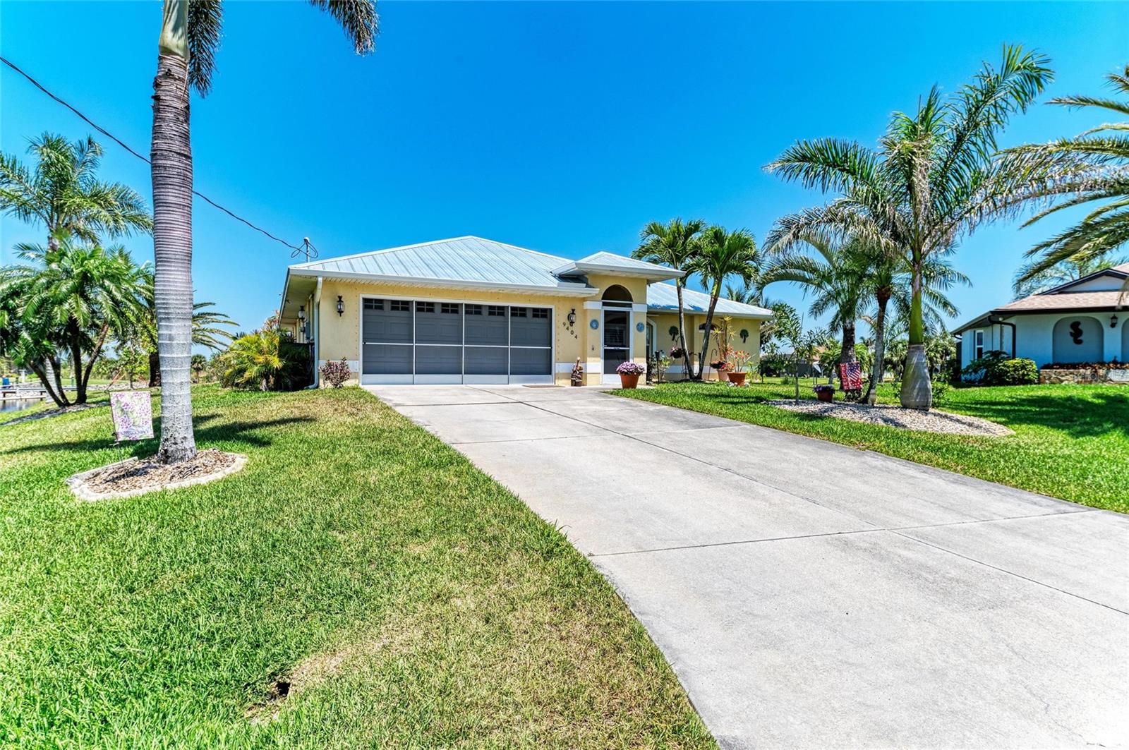 Image 3 of 56 For 9404 Arnaz Circle