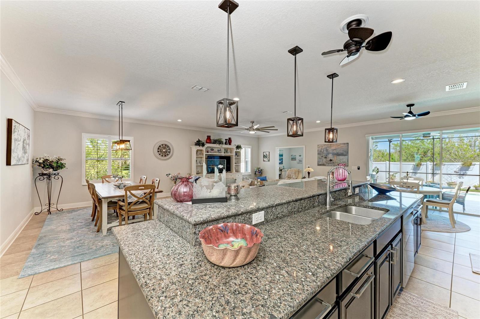 Image 19 of 54 For 9283 Newnan Circle