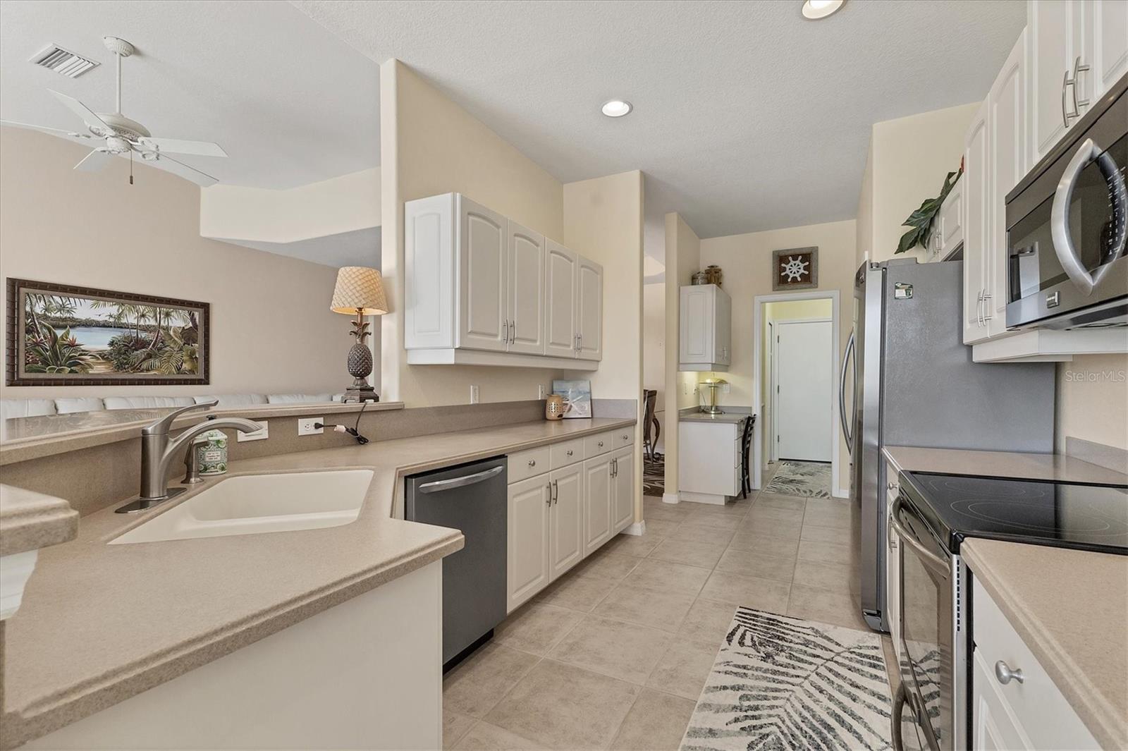 Image 14 of 38 For 105 Westwind Drive