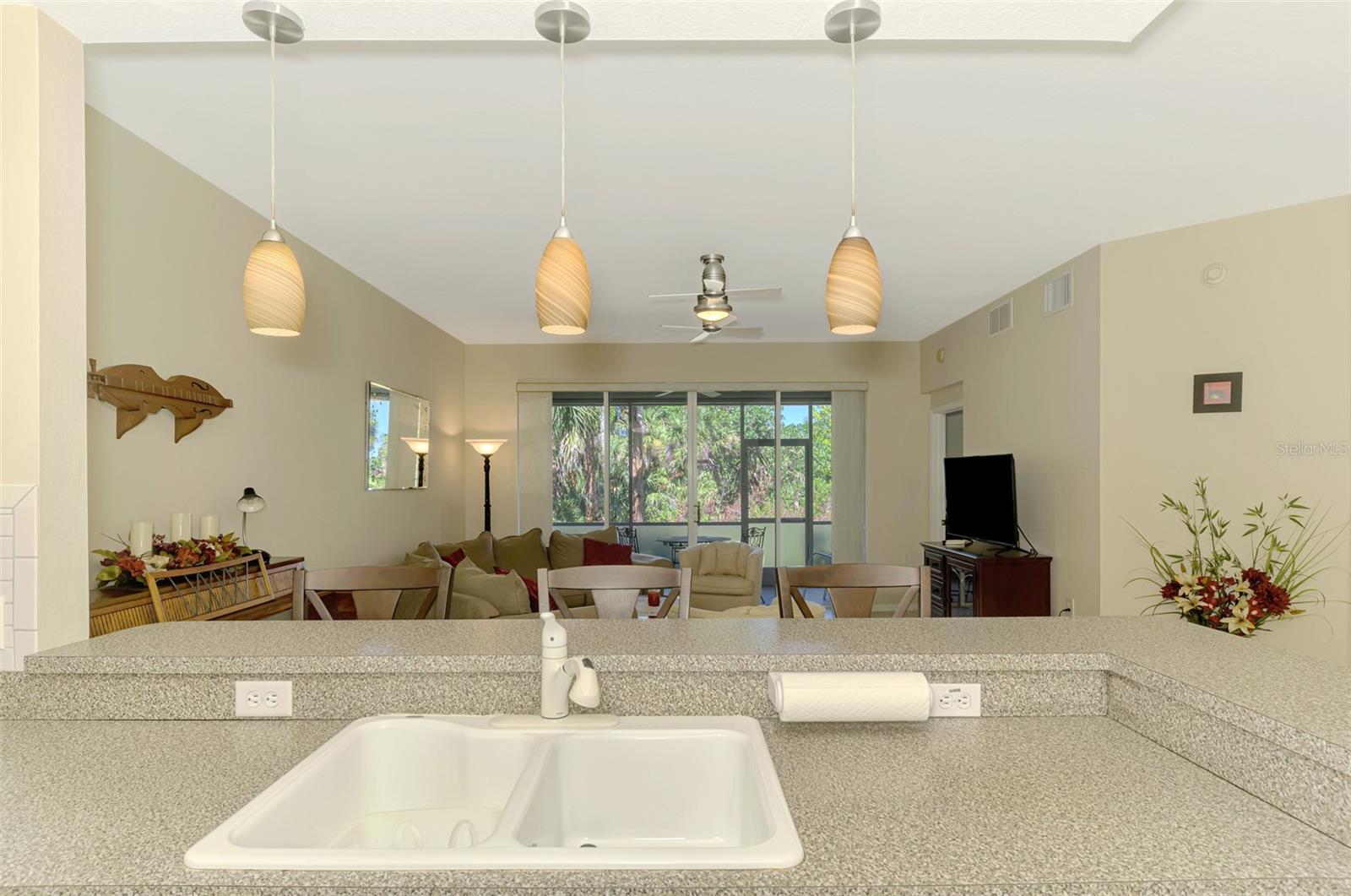 Image 14 of 77 For 3433 Grand Vista Court 102