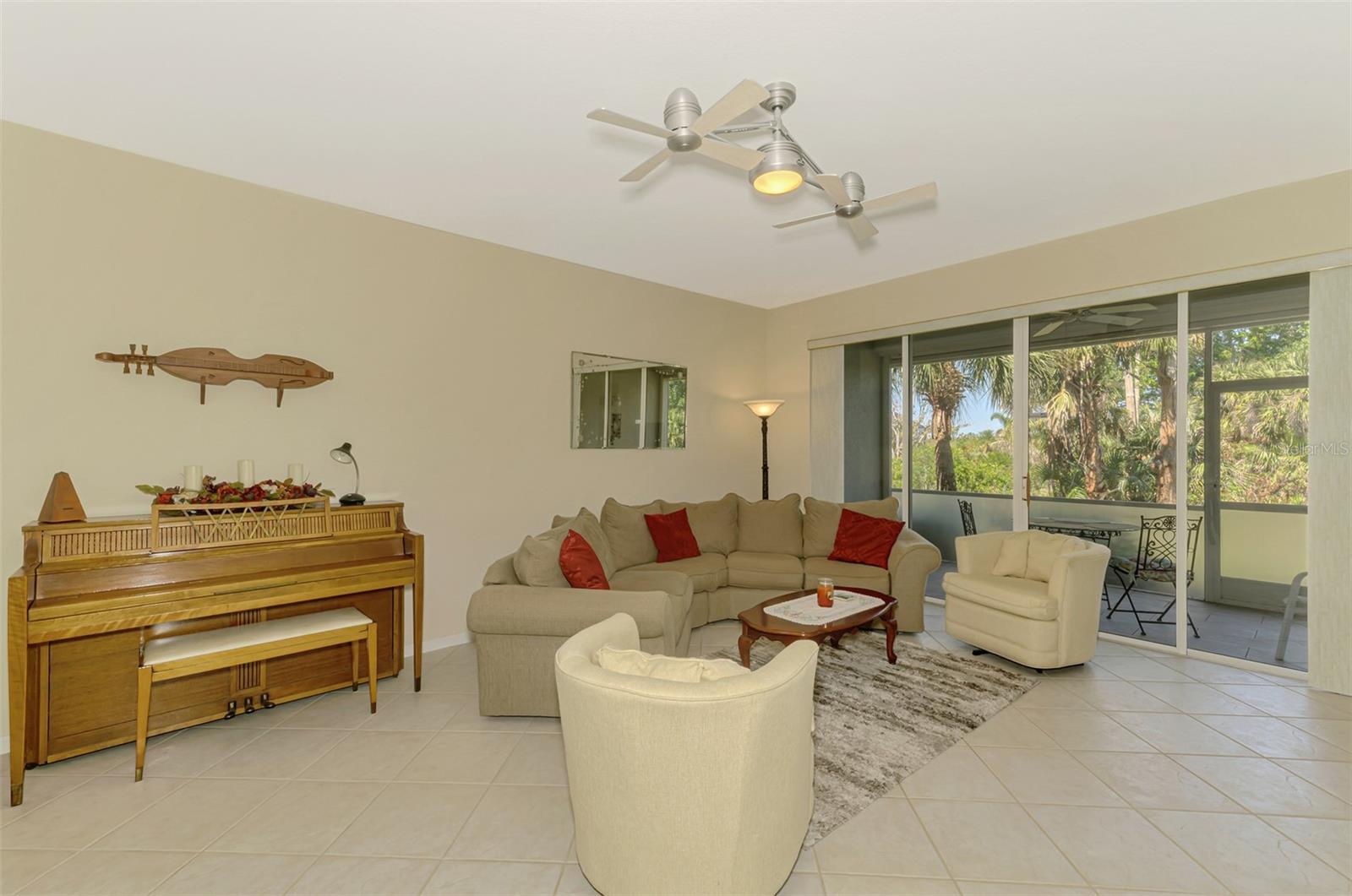 Image 15 of 77 For 3433 Grand Vista Court 102
