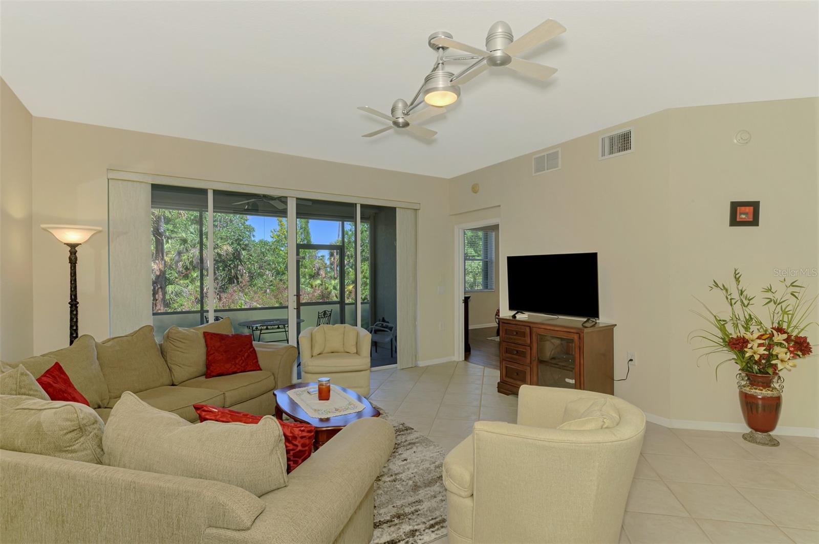 Image 16 of 77 For 3433 Grand Vista Court 102