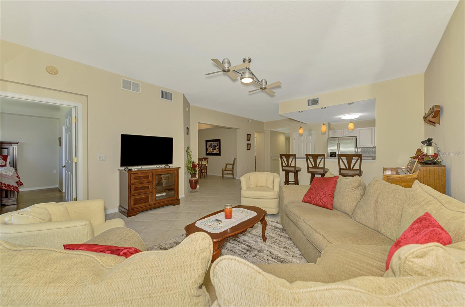 Image 18 of 77 For 3433 Grand Vista Court 102