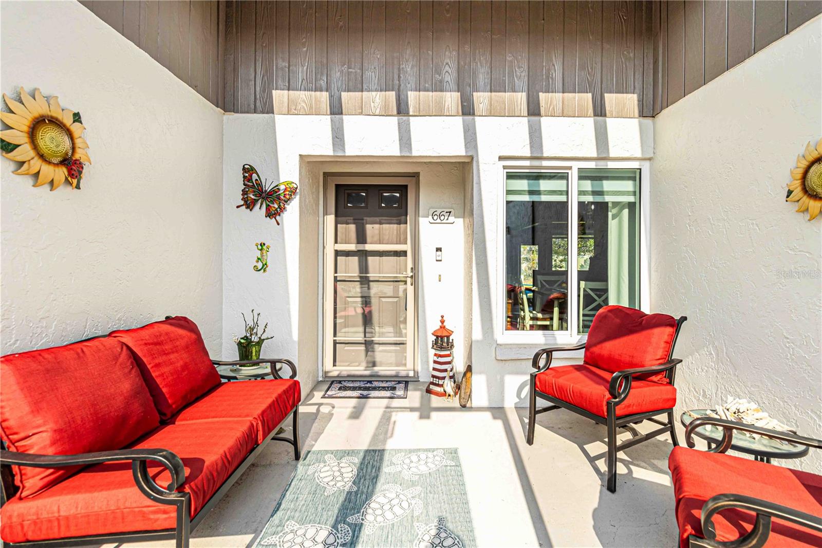Image 3 of 66 For 667 Foxwood Boulevard