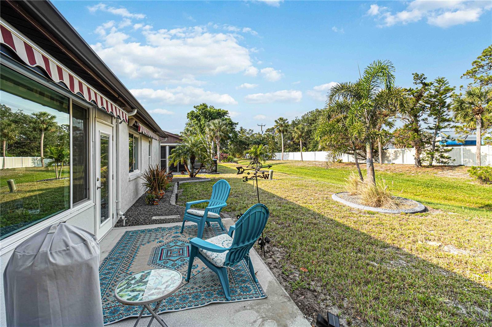 Image 38 of 66 For 667 Foxwood Boulevard