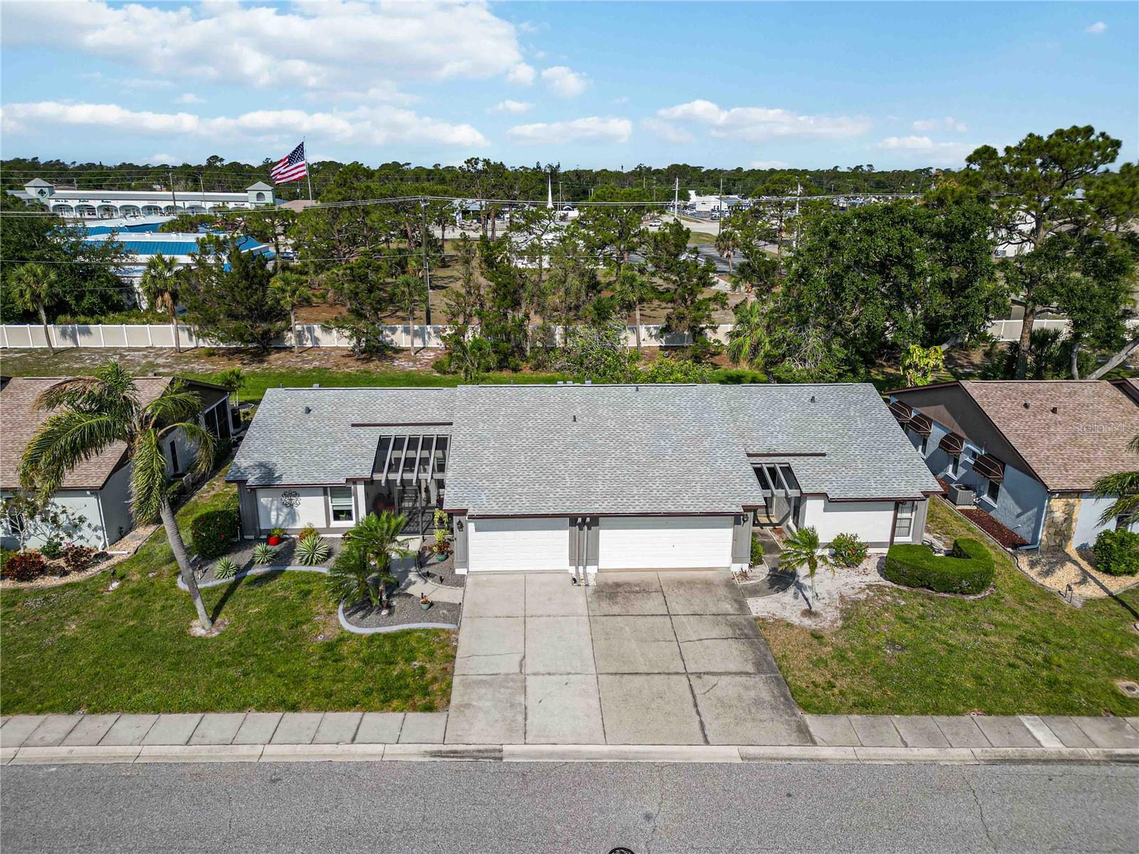 Image 47 of 66 For 667 Foxwood Boulevard