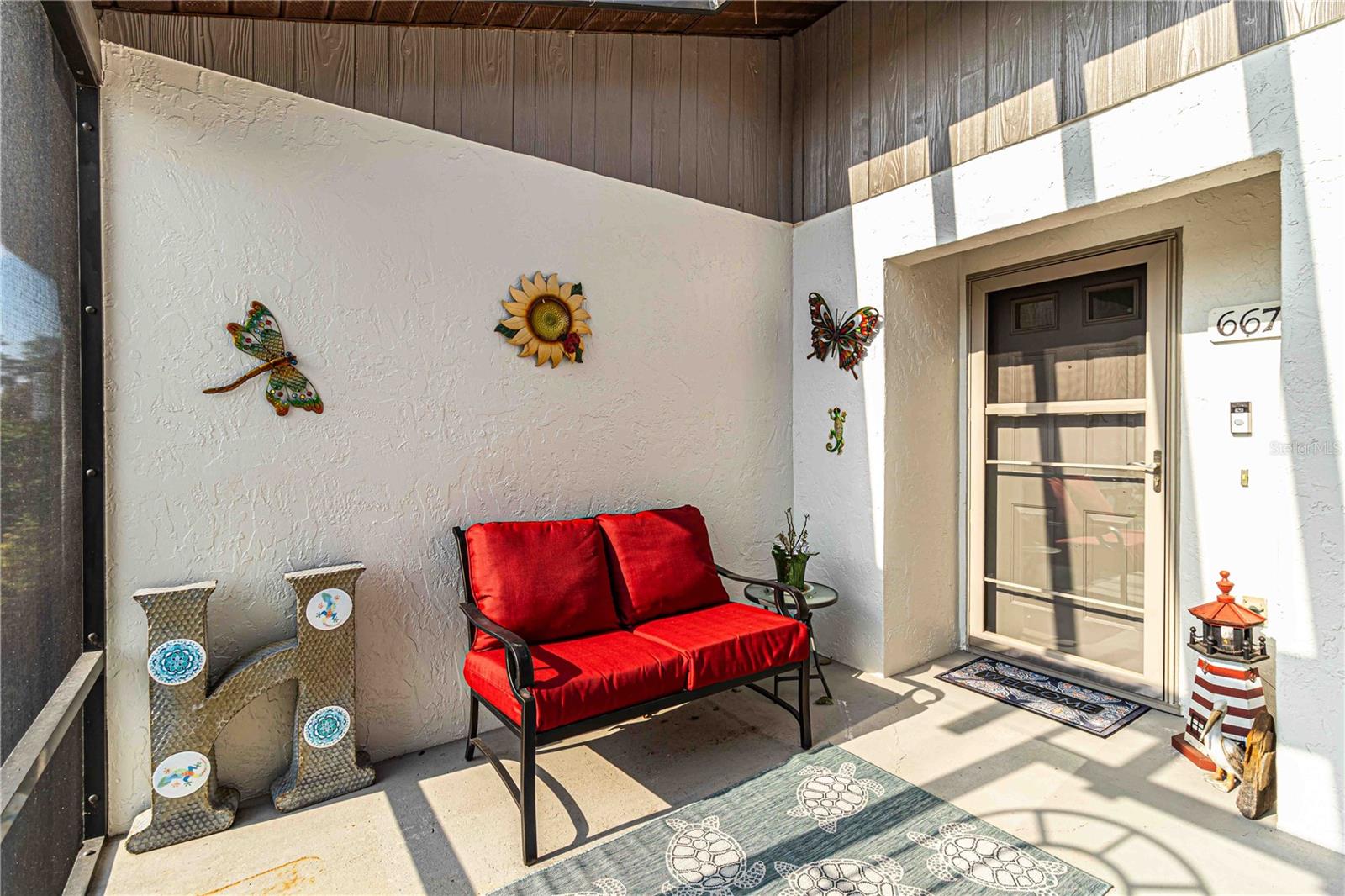Image 5 of 66 For 667 Foxwood Boulevard