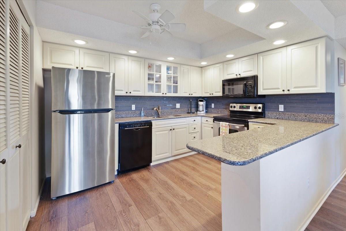 Image 18 of 55 For 2769 Beach Road 205
