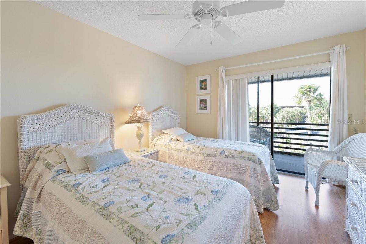 Image 29 of 55 For 2769 Beach Road 205