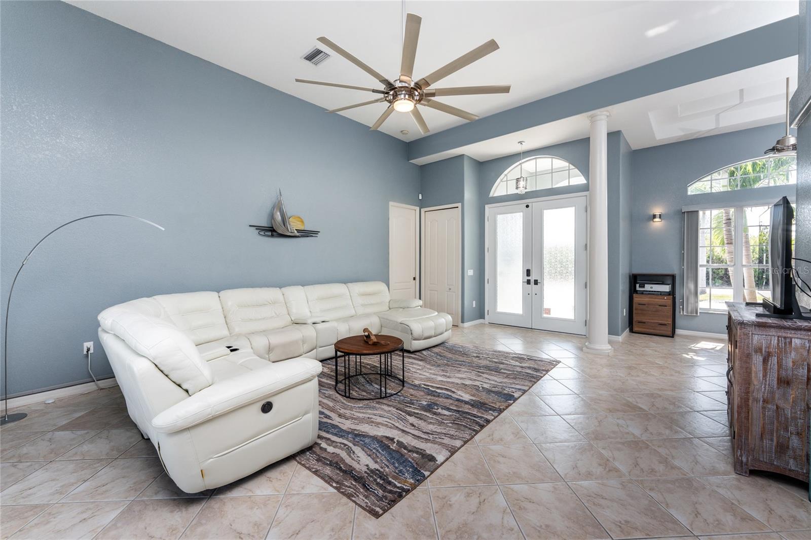 Image 17 of 68 For 15674 Applewhite Circle