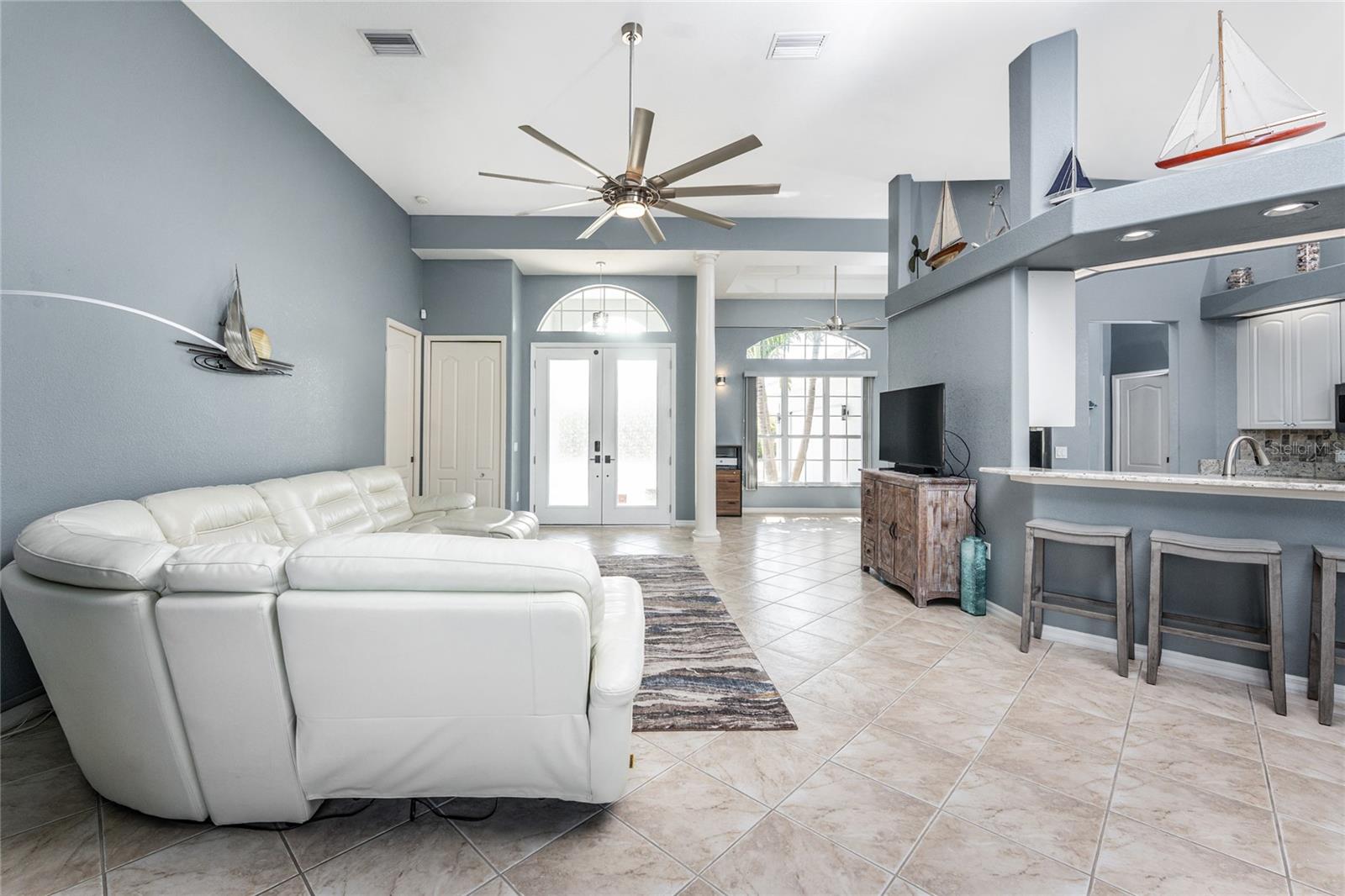 Image 18 of 68 For 15674 Applewhite Circle