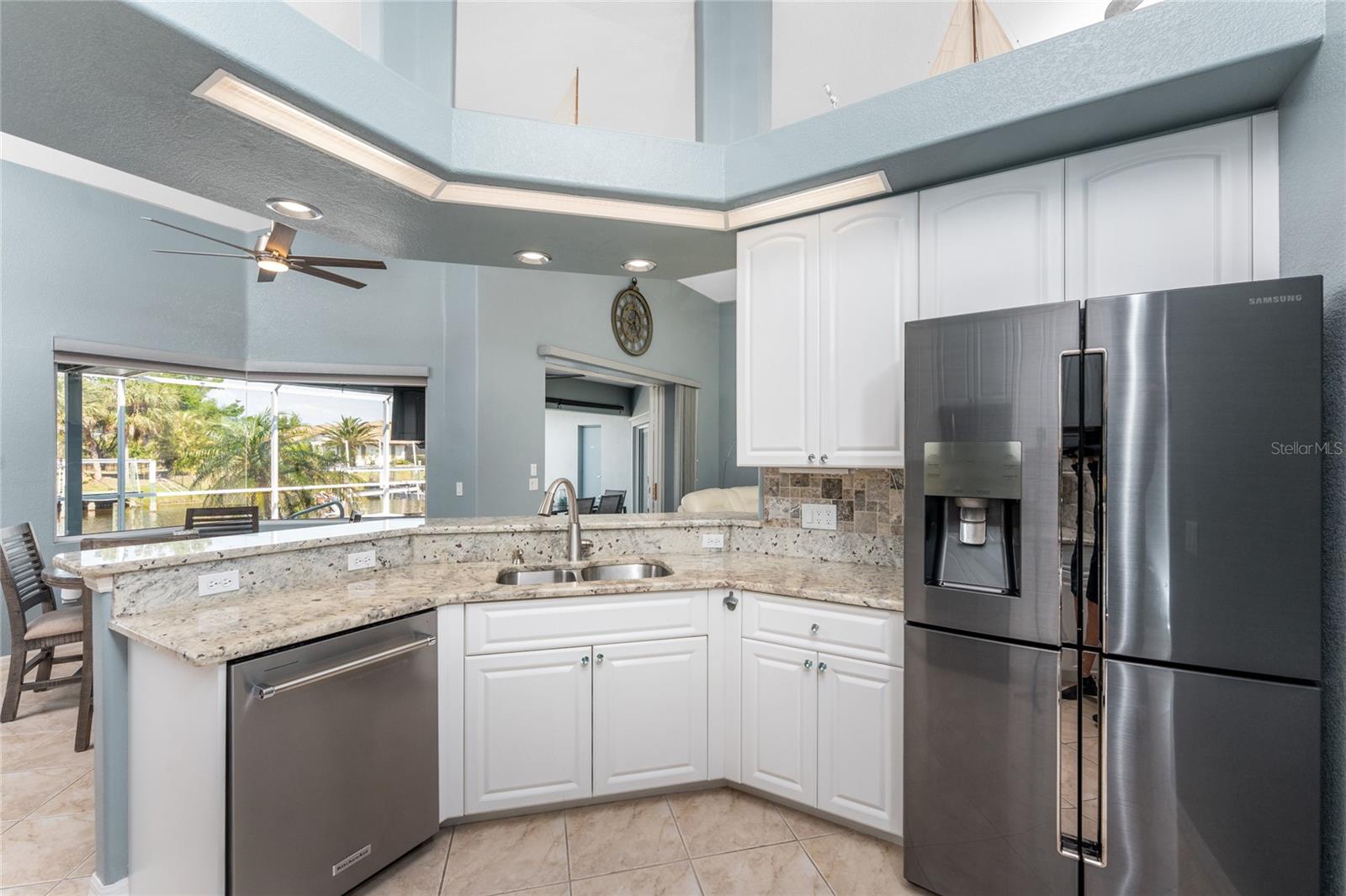 Image 23 of 68 For 15674 Applewhite Circle