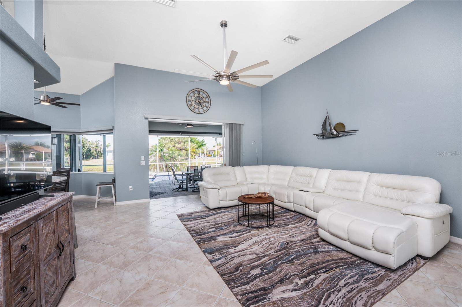 Image 29 of 68 For 15674 Applewhite Circle