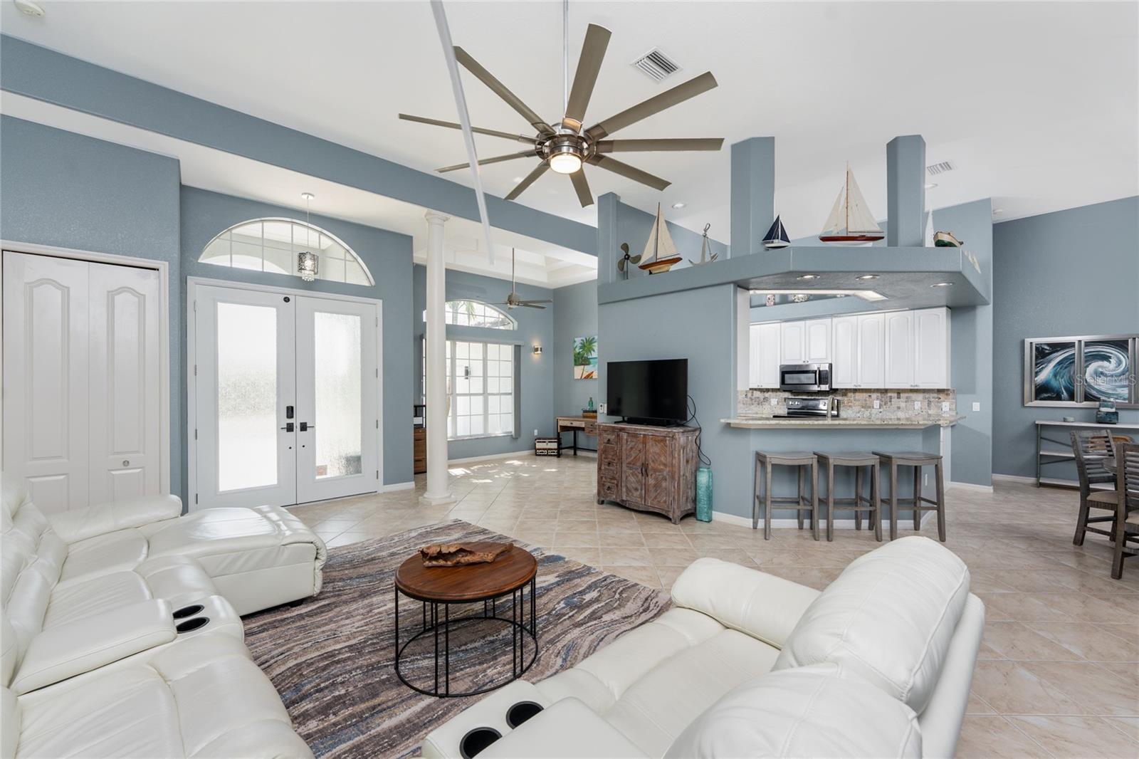 Image 3 of 68 For 15674 Applewhite Circle