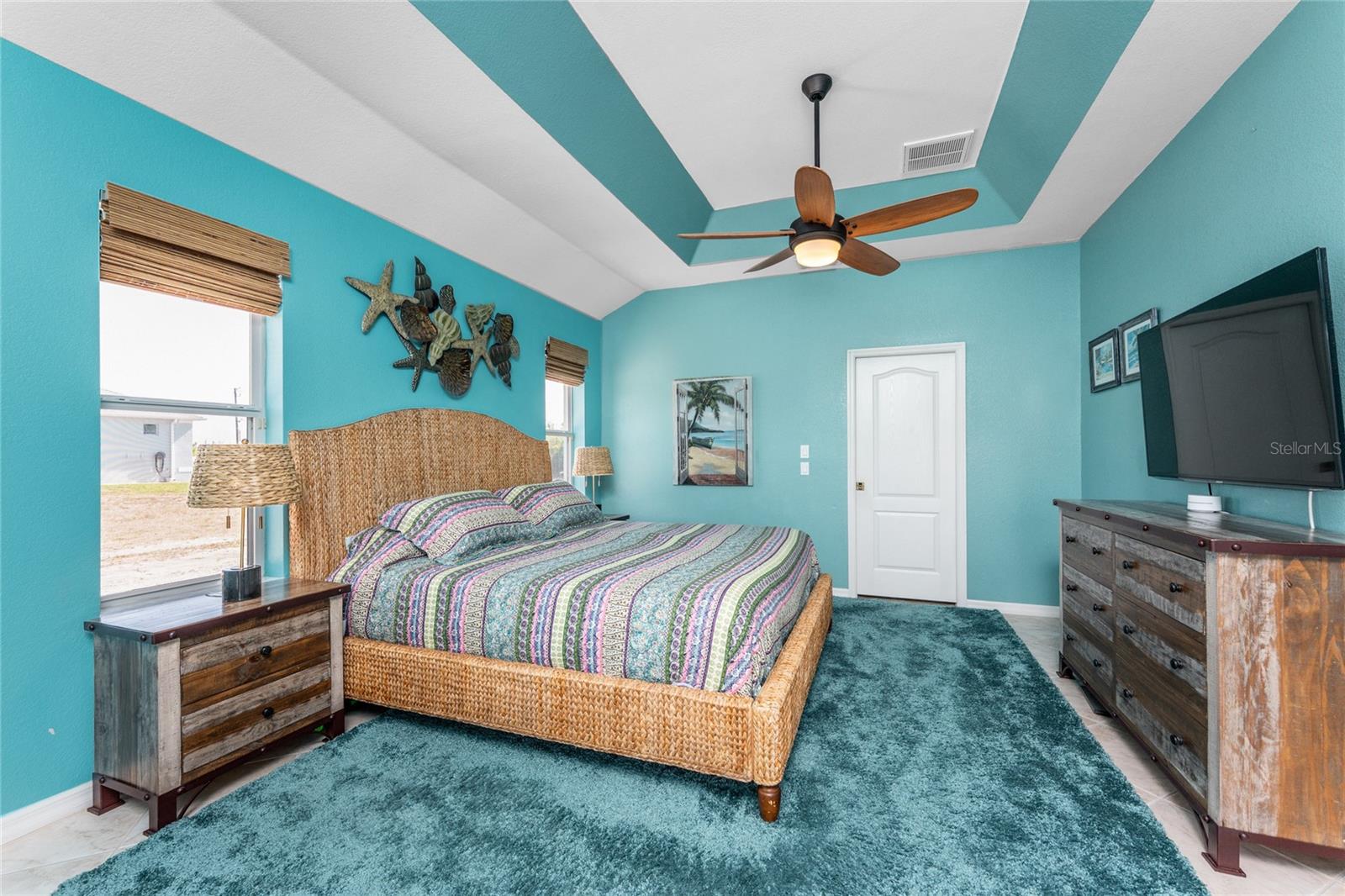Image 31 of 68 For 15674 Applewhite Circle