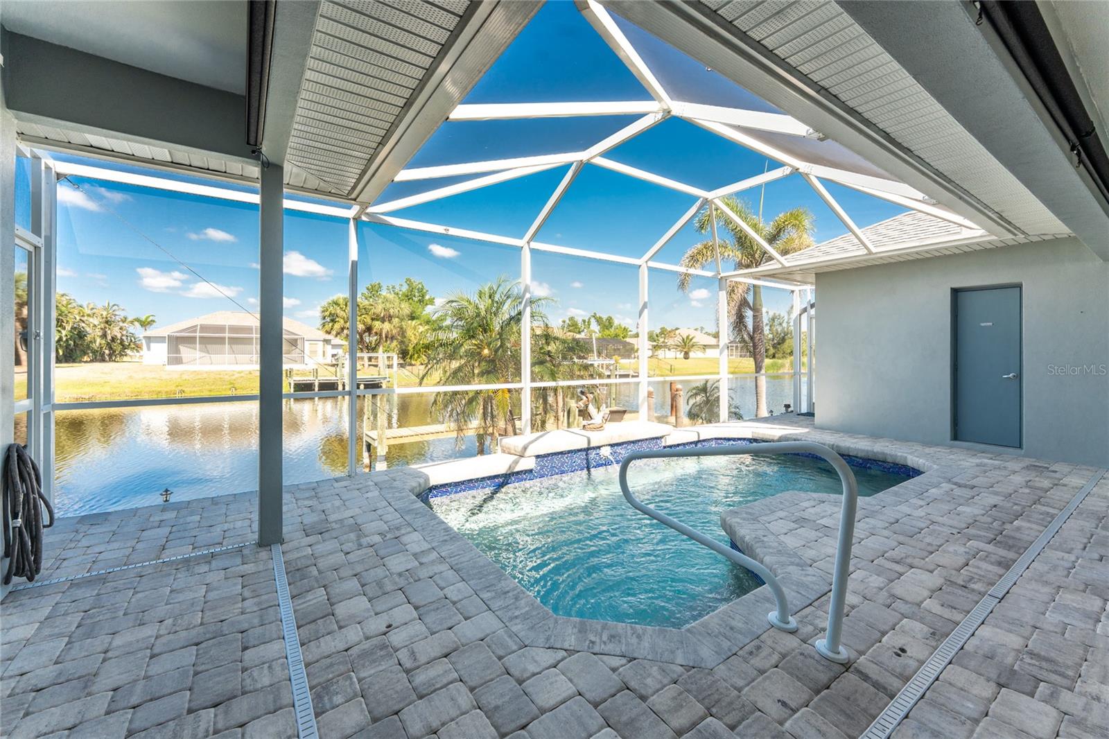 Image 49 of 68 For 15674 Applewhite Circle