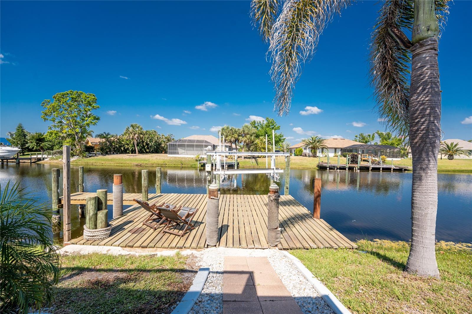 Image 9 of 68 For 15674 Applewhite Circle
