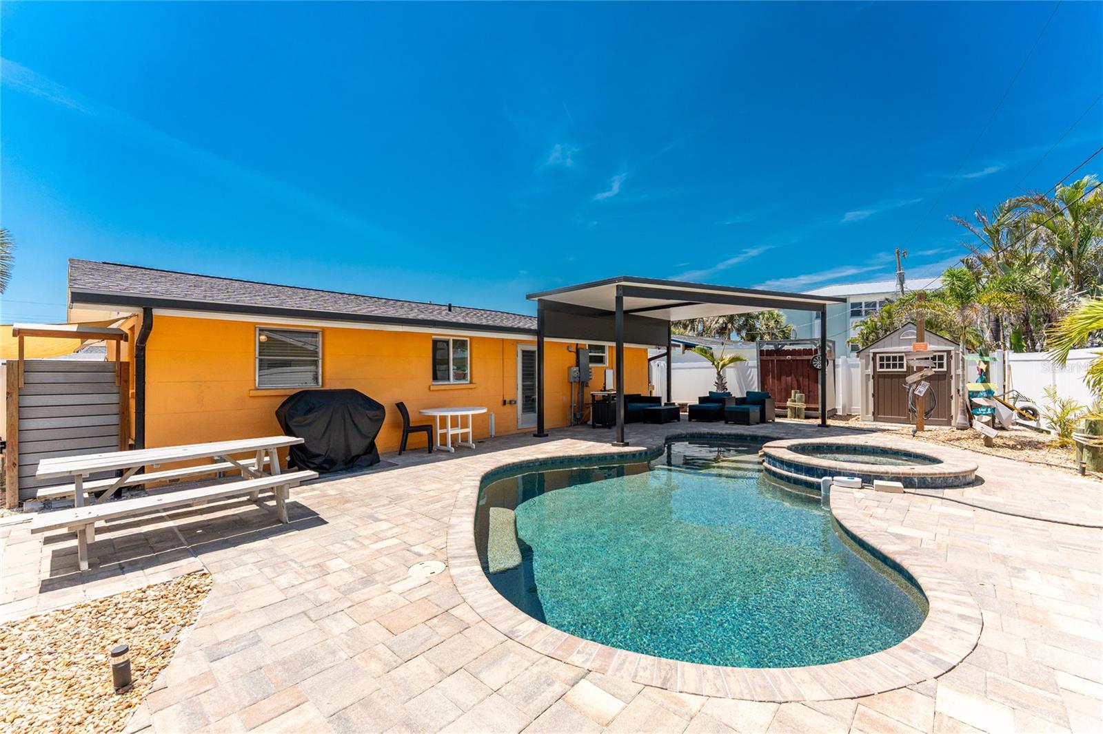Image 42 of 78 For 1245 Gulf Boulevard